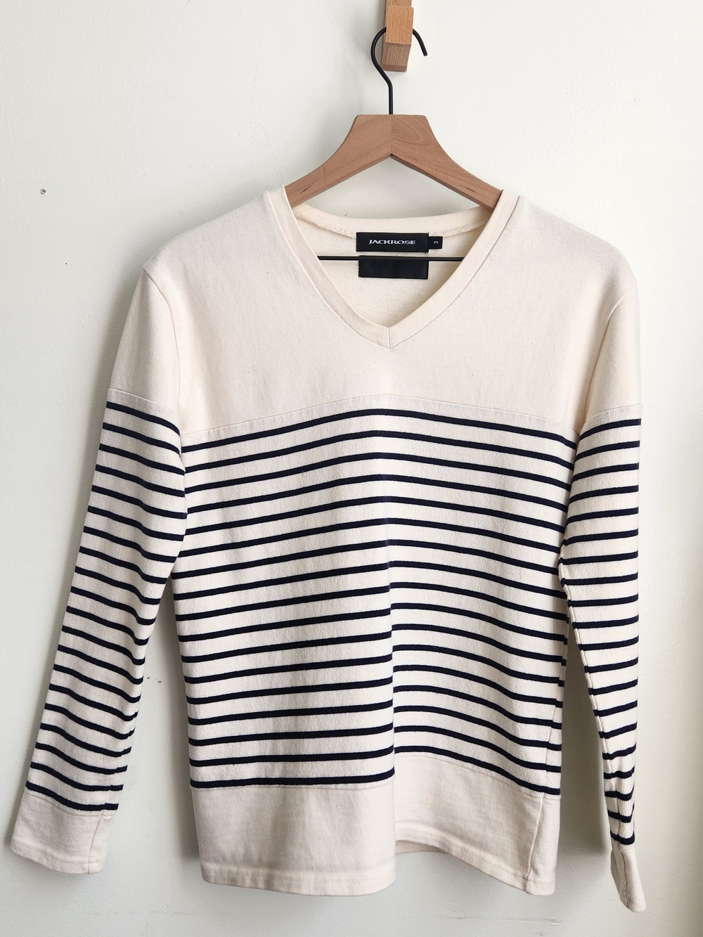 Jackrose Luv Maison Mens V Neck Pullover Shirt Size M Cream Navy Stripe Coastal